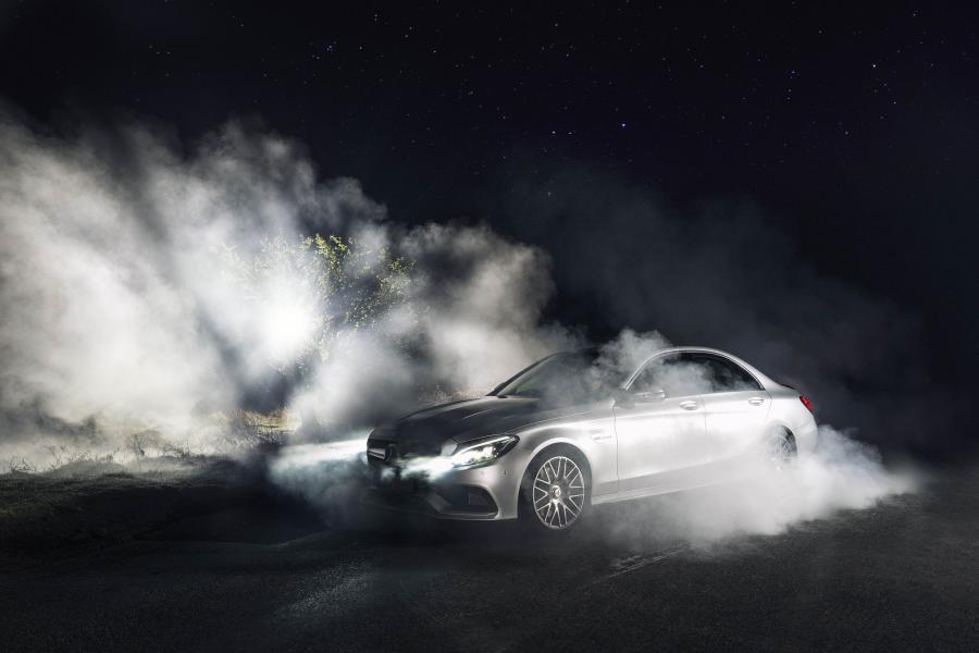  Mercedes-AMG C63 S 2015 года  (UK) (фото 25 из 30)